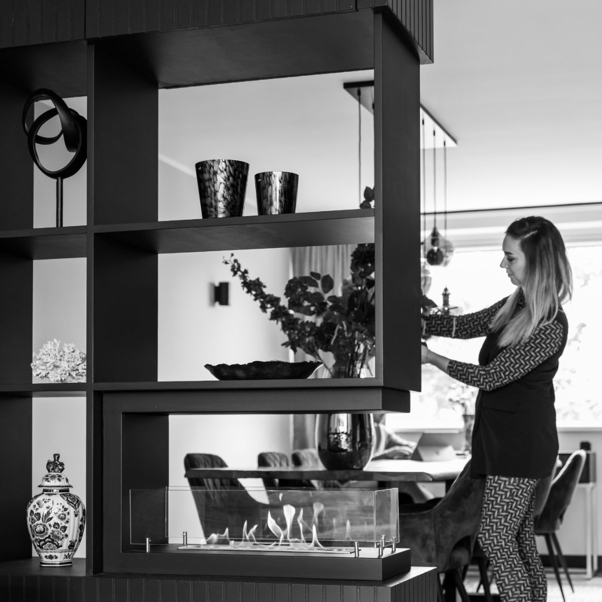 Mark van Middendorp meubel hout op maat luxe vakwerk ambacht haard vuur sfeer vooraanzicht Melleni Design