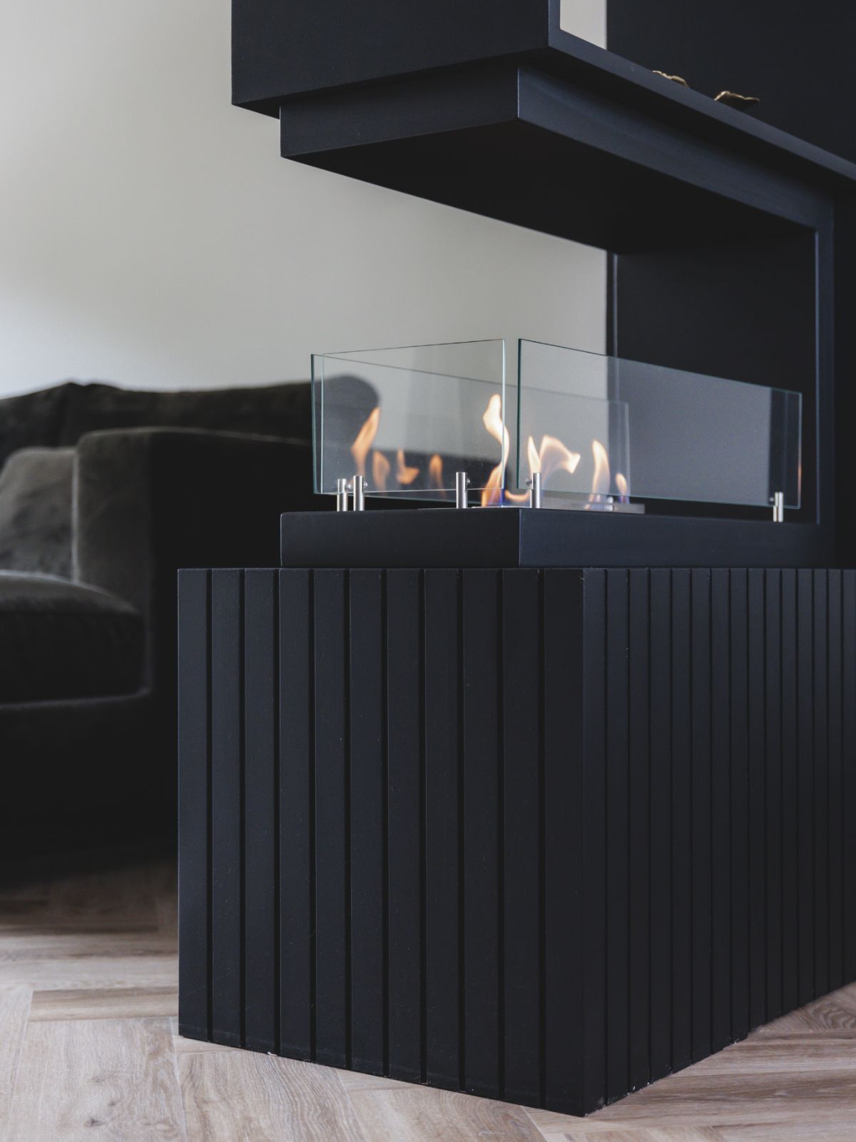 Mark van Middendorp timmer werk timmerwerk vuur haard meubel divider